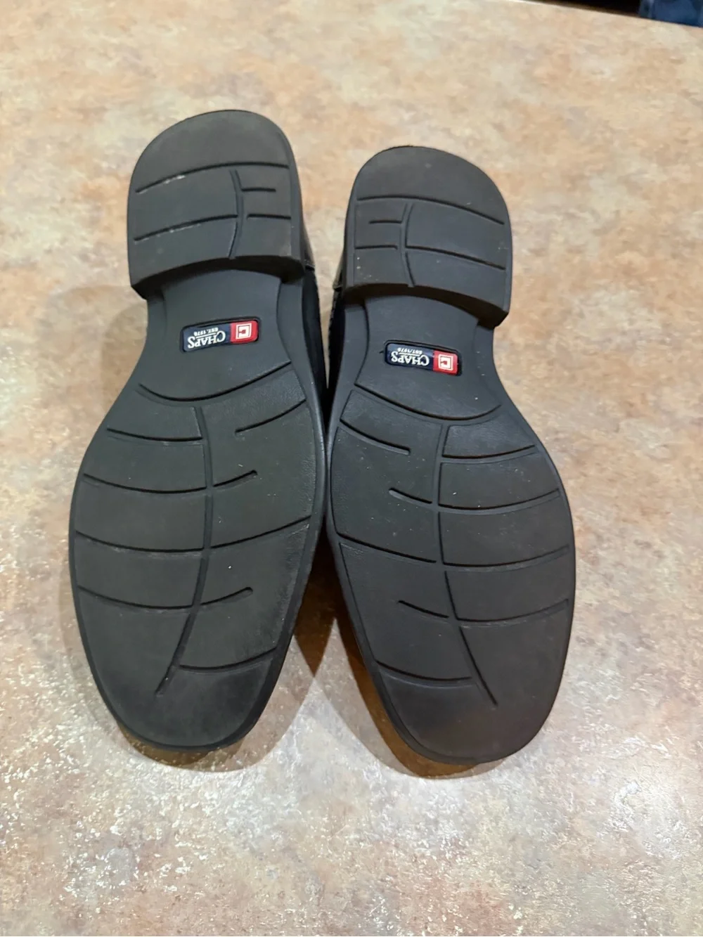 Men's Chaps Dress Shoes. Size 8.5